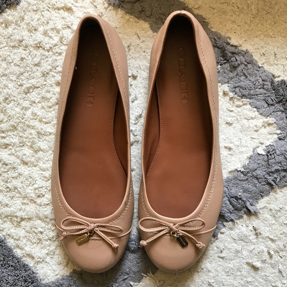 EUC COACH Flats - size 6.5